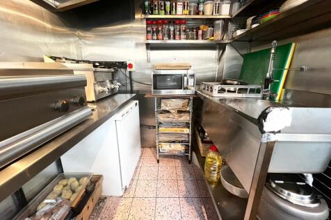 IMG-20251015-WA00...