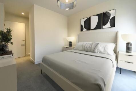 58, c16, 2bed, bed.jpg