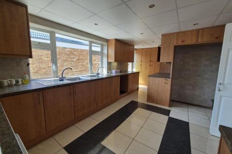 kitchen landlord photo.jpg