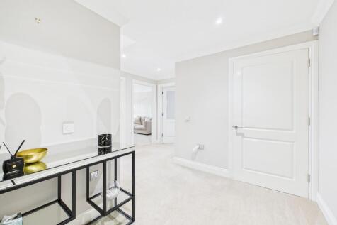 CAM04018G0-PR0394...