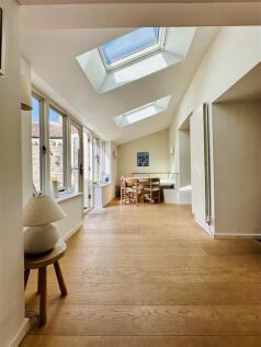 Kitchen/Family Dining Room