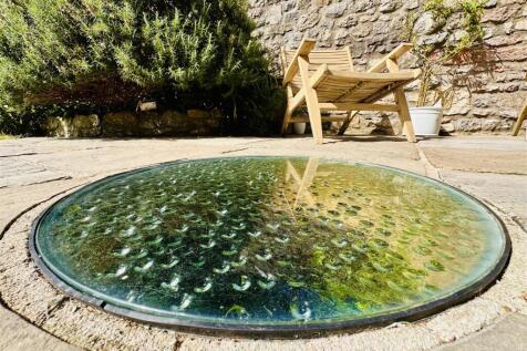 Well Cottage BS26 2BN