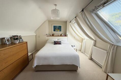 Bedroom 1 (main bedroom)