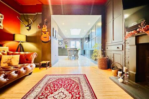 Kitchen/Dining and Family Room