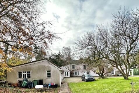 Garage / Store Rooms