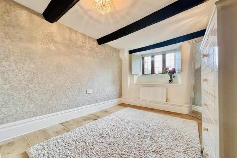 Reception Room/Bedroom