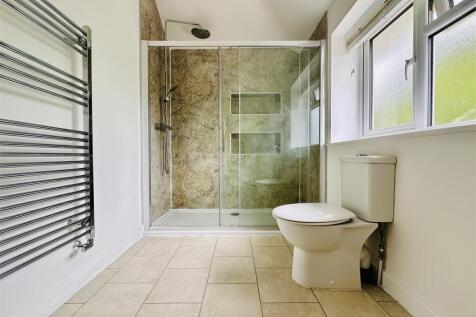 Family Shower Room