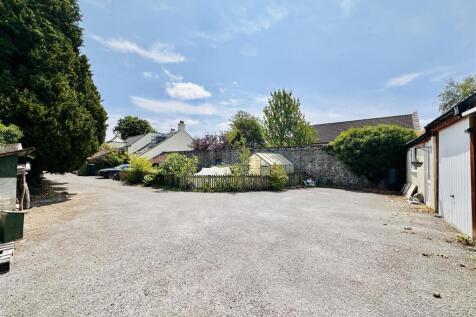 Garages am]nd Parking