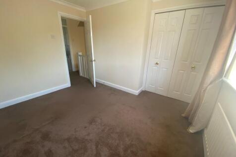 32 Damask rear bedro