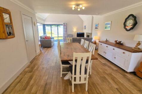 Sitting and Dining Room