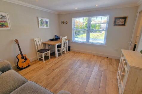Office/Bedroom 3
