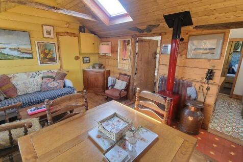 Sitting/Dining Room