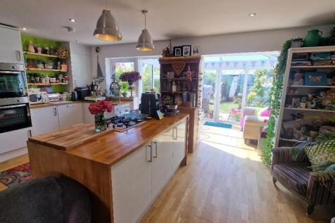 Dining Room to Kitchen