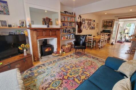 Sitting Room/Dining Room