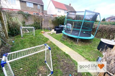 20250304_153704640_iOS18sunningdale.jpg