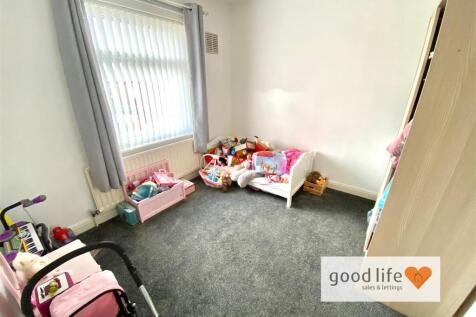 20250405_130138473_iOS73holbournroad.jpg