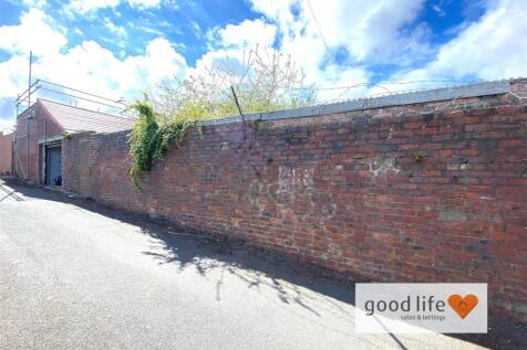 20250424_112910287_iOSettrickgrove.jpg