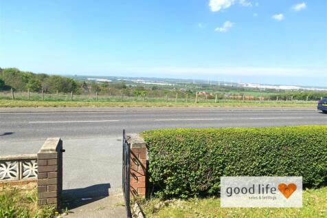 20250501_104230924_iOS518stlukesroad.jpg
