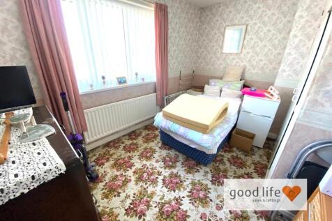 20250501_104811468_iOS518stlukesroad.jpg