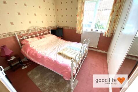 20250501_104817729_iOS518stlukesroad.jpg
