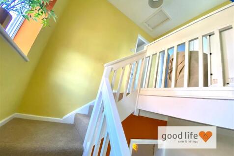 20250522_133841214_iOS45kirkwoodavenue.jpg