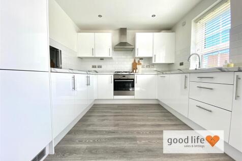 20250522_113649003_iOS15burcombeclose.jpg