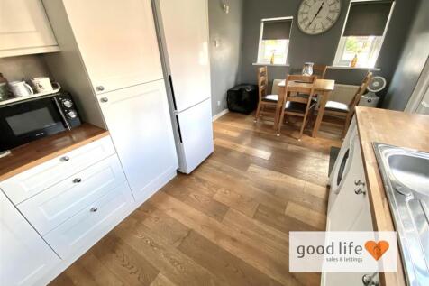 20250530_113735241_iOS24hexhamroad.jpg