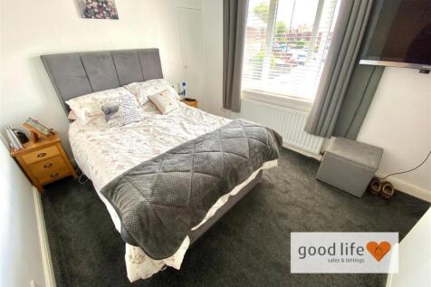 20250530_113818135_iOS24hexhamroad.jpg