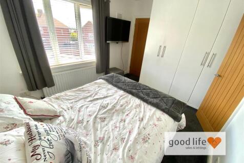 20250530_113828406_iOS24hexhamroad.jpg