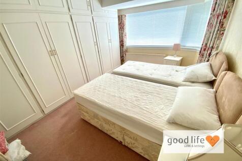 20250613_143732910_iOS31wetherbyroad.jpg