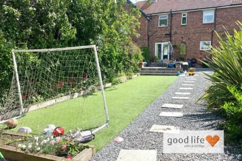 20250617_114859393_iOS94leechmereroad.jpg