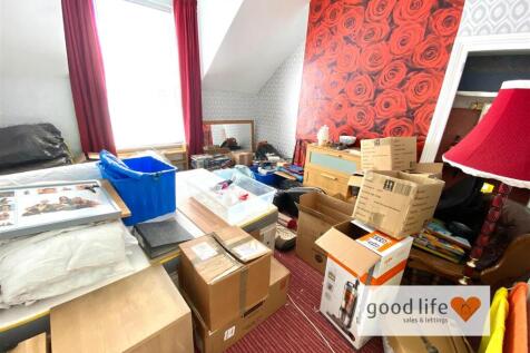 20250619_121344358_iOS7whitehallterrace.jpg