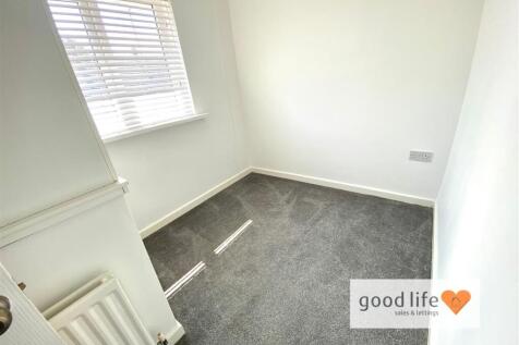 20250724_121544765_iOS21cricklewoodclose.jpg