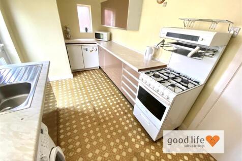 20250808_132932818_iOS33wetherbyroad.jpg