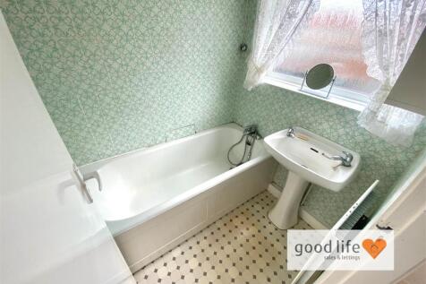 20250808_133036335_iOS33wetherbyroad.jpg