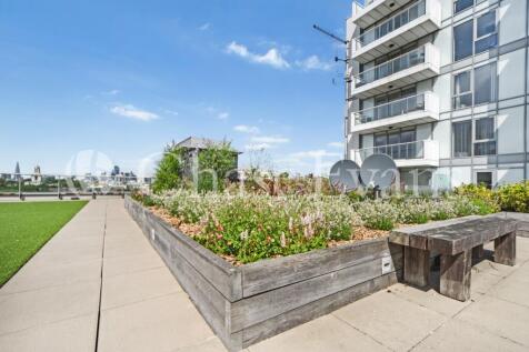 Moro Apartments, New