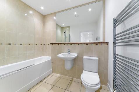 BATHROOM 2