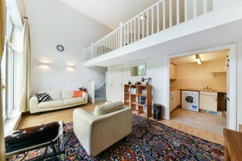 Living Area / Galler