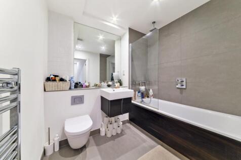 Bathroom - Trent Cou