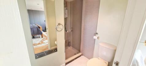 Main Bedroom EnSuite