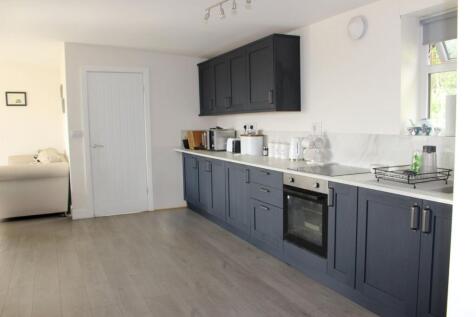 OFFICE/RECEPTION KITCHENETTE
