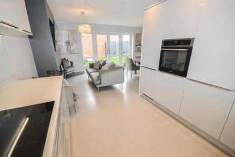 KITCHEN/ FAMILY ROOM