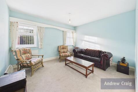 Bedroom Three / Livi