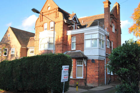 1 Bed Unfurnished Flat
