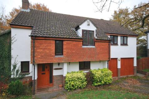 5 Bed Unfurnished Detached