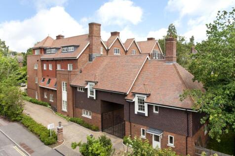 2 Bed Unfurnished Luxury Apartment