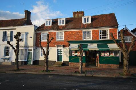 1 Bed Furnished or Unfurnished Flat