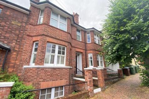 1 Bed Unfurnished Flat