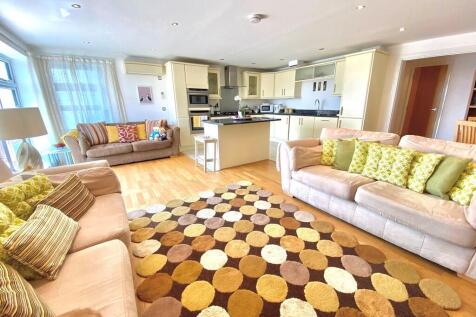 Lounge 2