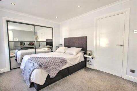 12 - Bedroom One.jpg